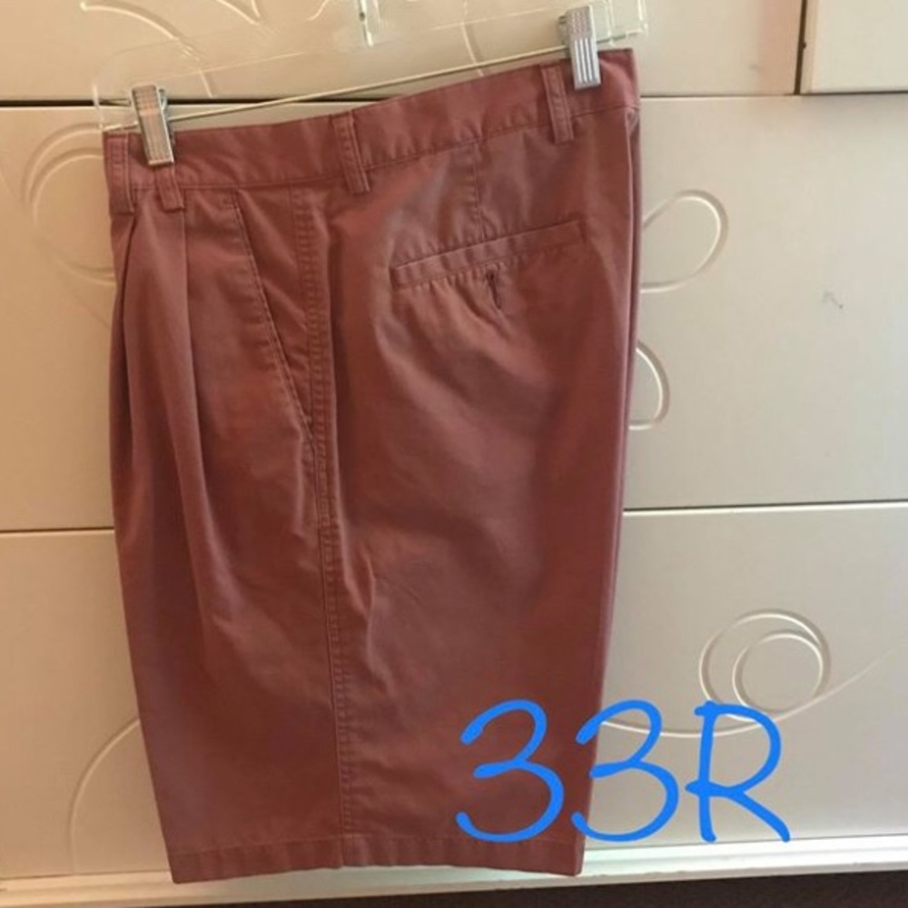 Men’s burnt red khaki shorts